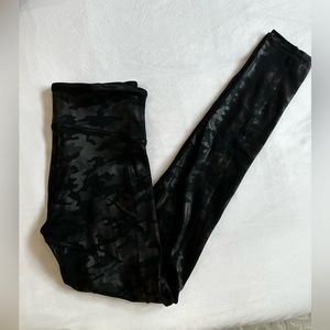 Black Camo Leggings!!